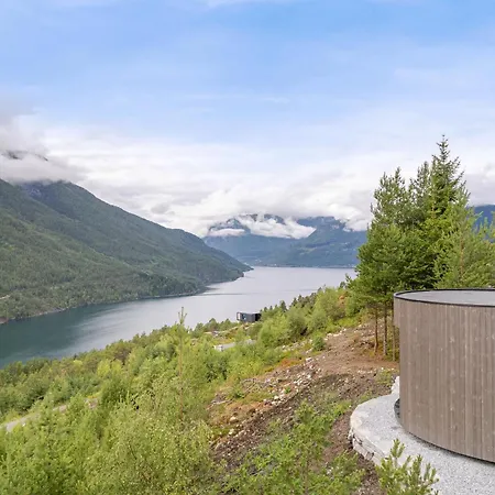 Fjordpanorama- The Panorama View 2 مكان تخييم سوغندال