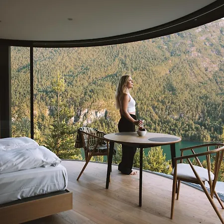 Camping Fjordpanorama- The Panorama View 2 Sogndal